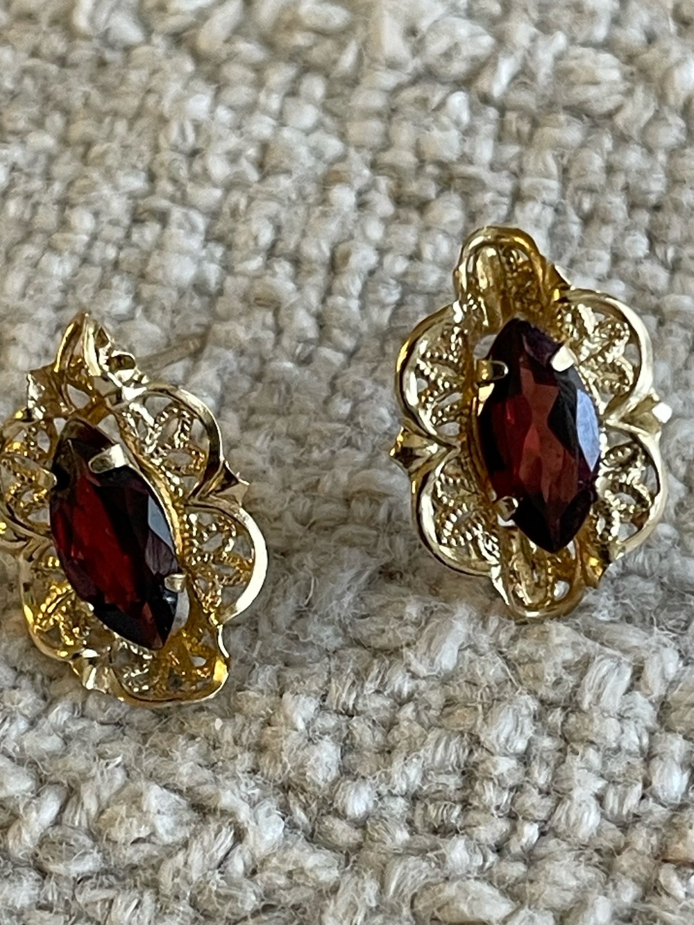 Gold 10k  Garnet Marquise Stud Earrings - Unbranded